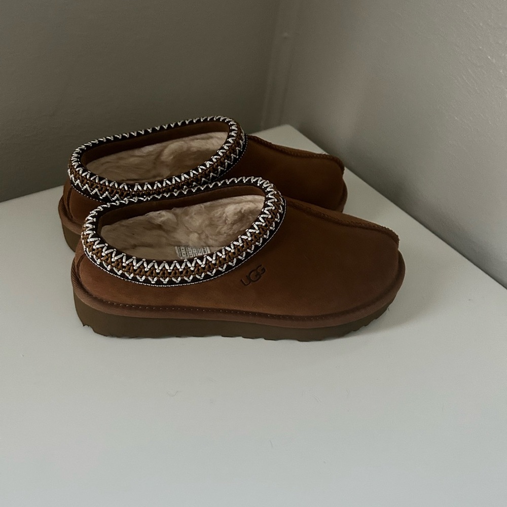 Ugg tasman slipper